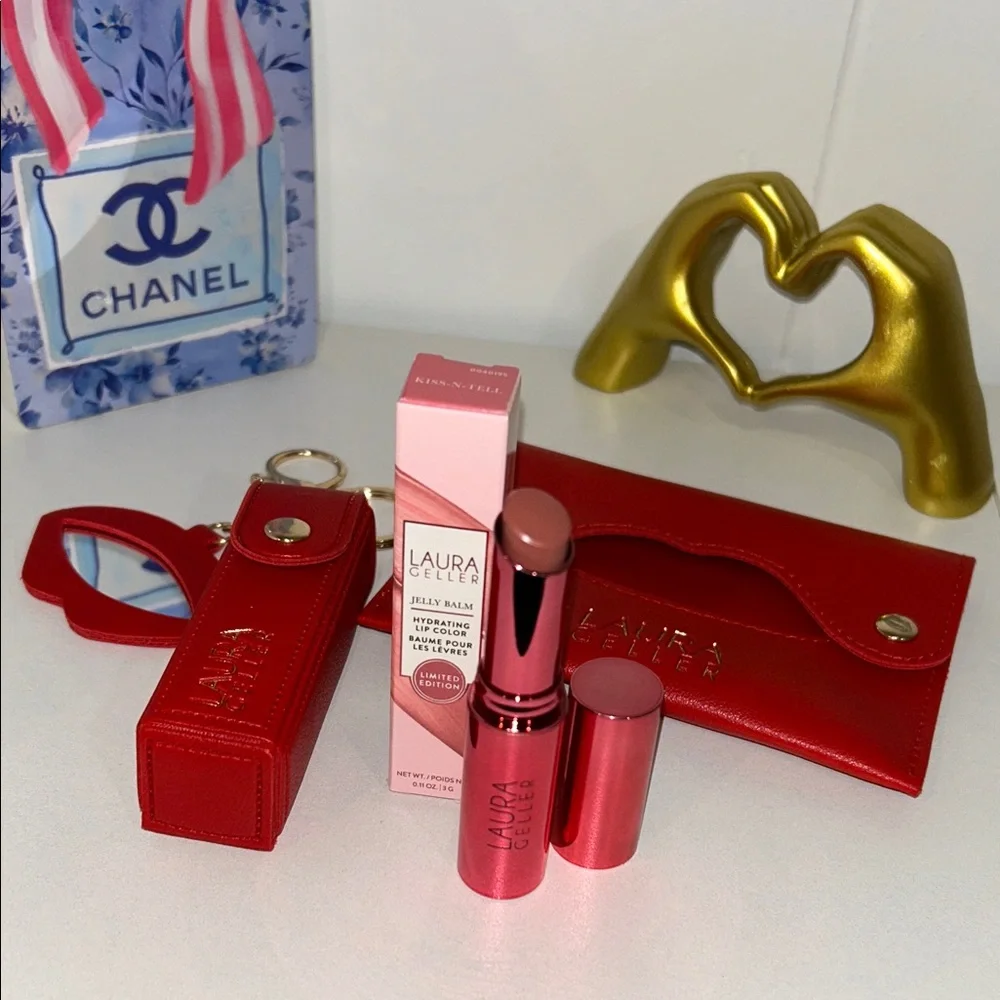 Laura Geller Limited Edition Tint-N-Tissue Lipstick & Tissue Holder Keychain Set - Picture 3 of 9